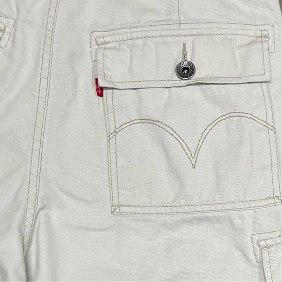 Vintage Y2K Levi's Faded Grunge Baggy Cargo Shorts - Picture 3 of 12